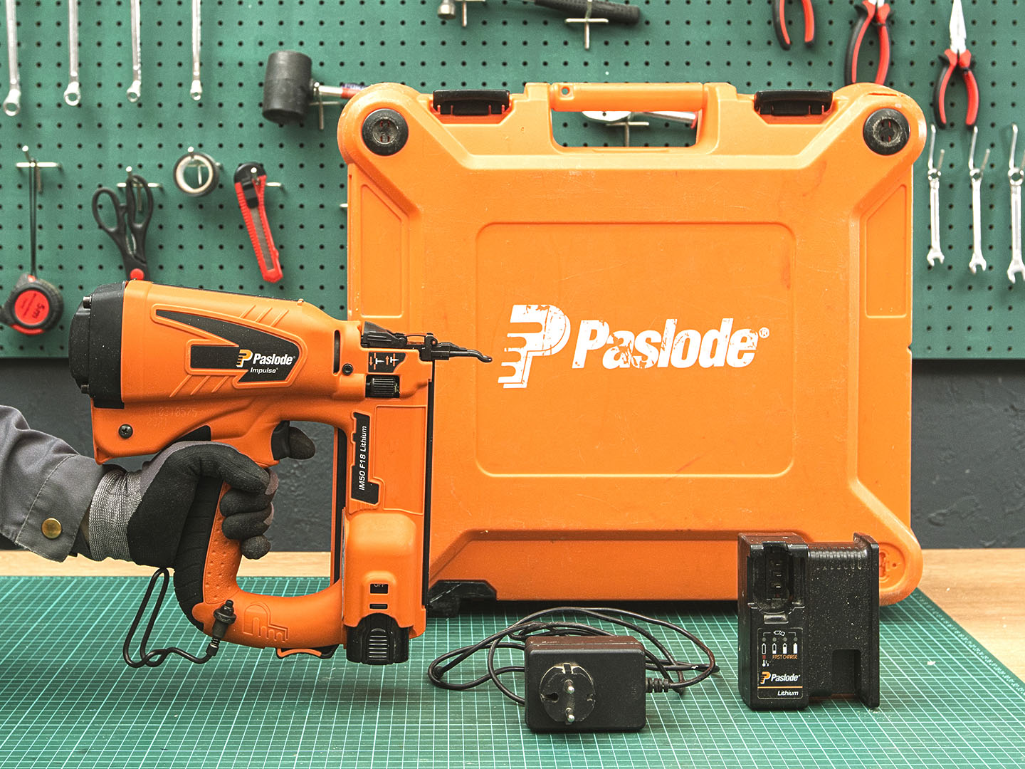 Газовый монтажный пистолет Paslode IM50 F18  (07-11073)