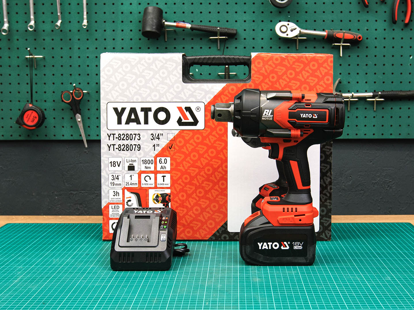 Гайковерт аккумуляторный  YATO 1 дюйм ,2400 HM  (07-06094)
