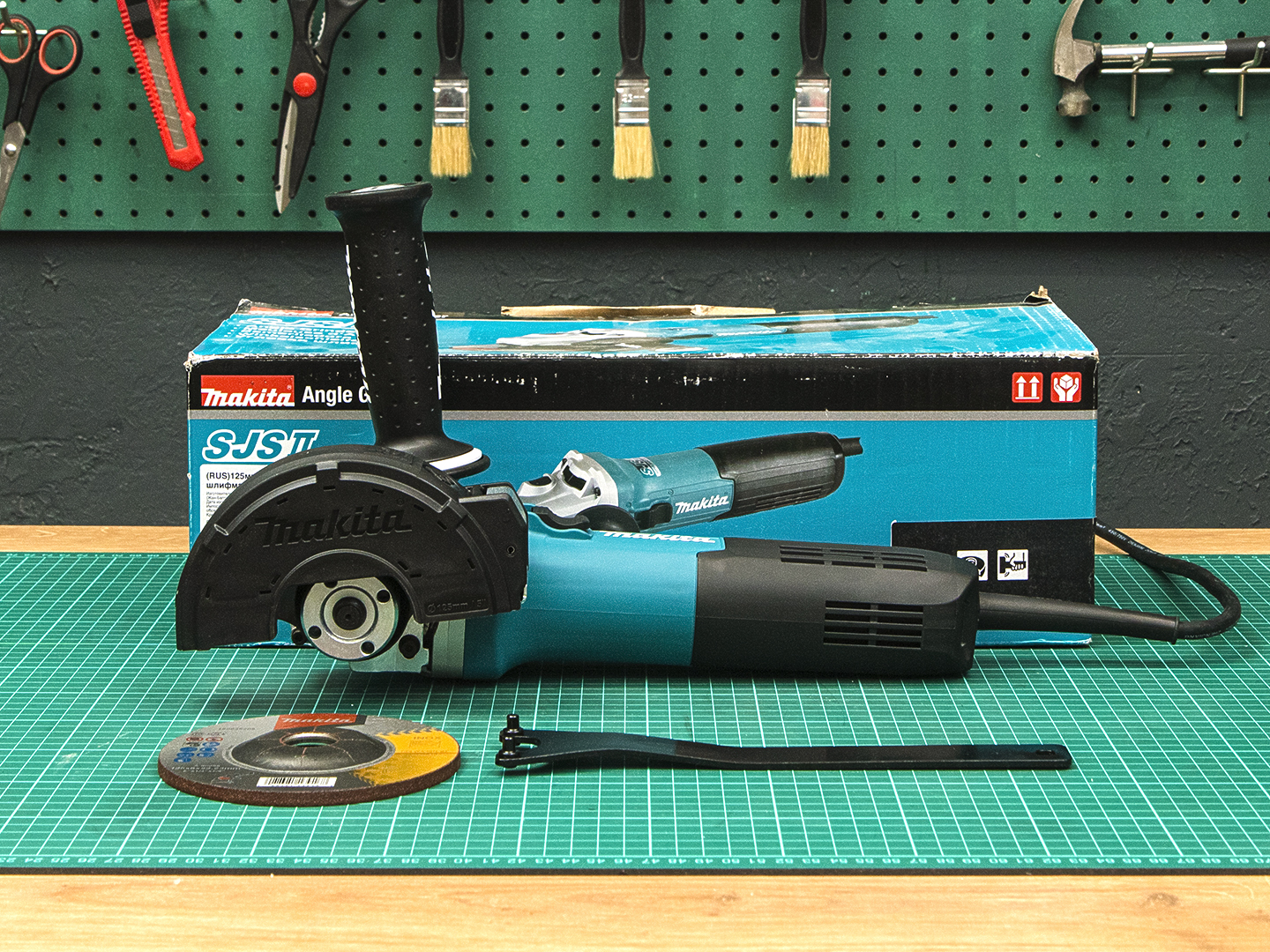 Ушм (Болгарка) Makita GA 5092  (02-24015)